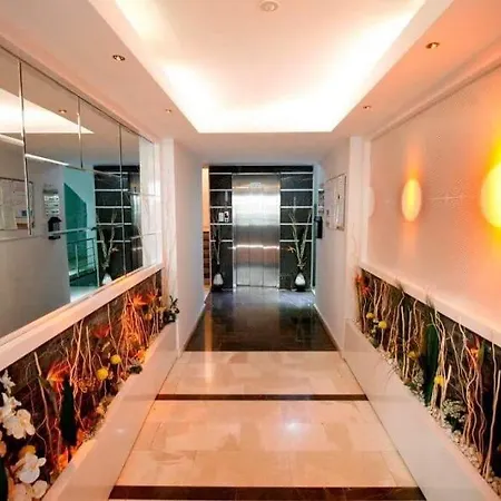 Elite Life *